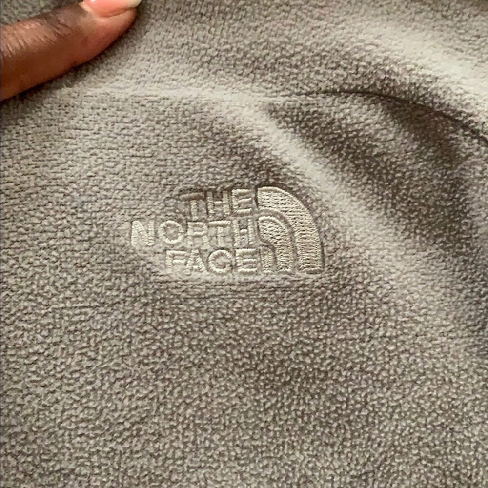 Gray Northface Pullover